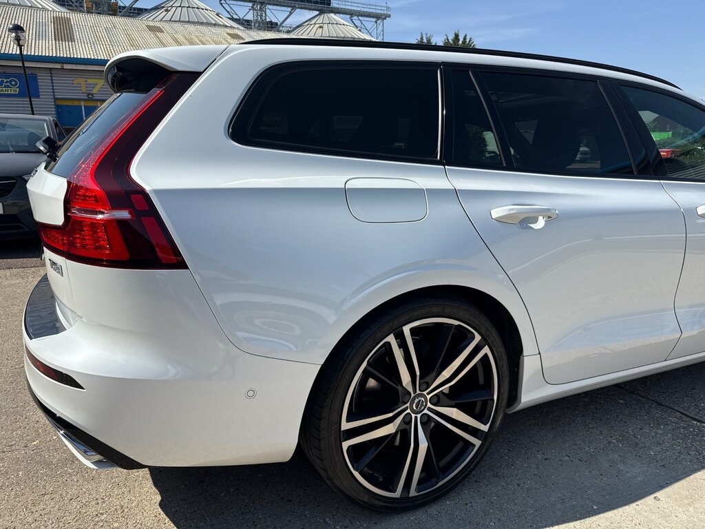Volvo V60 D4 R-design #13