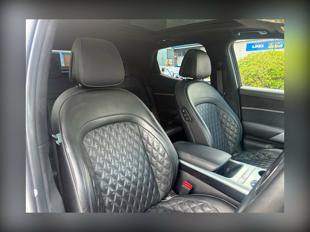 Genesis GV60 77.4Kwh Premium Suv 229 Ps White #25