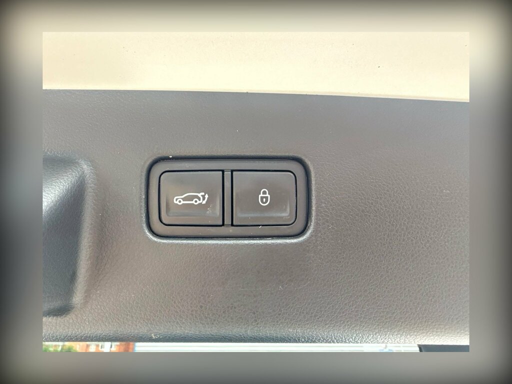 Genesis GV60 77.4Kwh Premium Suv 229 Ps White #18