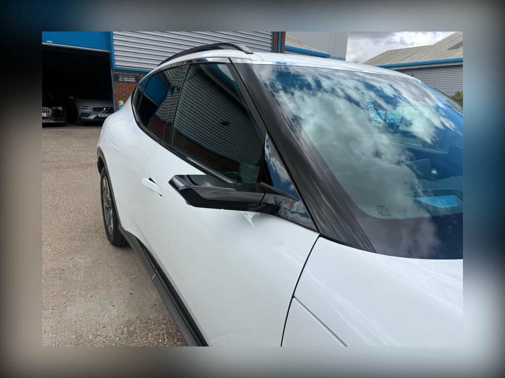 Genesis GV60 77.4Kwh Premium Suv 229 Ps White #59