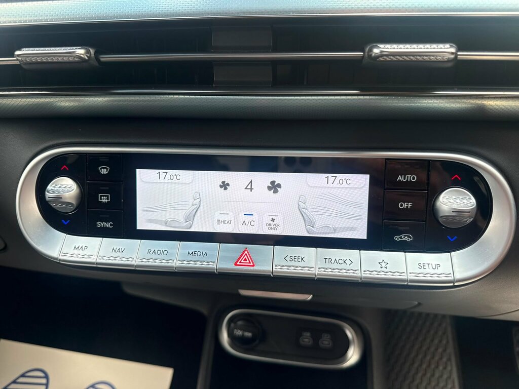 Genesis GV60 77.4Kwh Premium Suv 229 Ps White #29