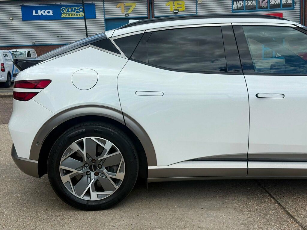 Genesis GV60 77.4Kwh Premium Suv 229 Ps White #56