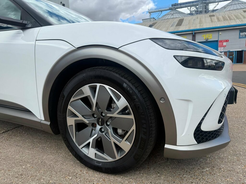 Genesis GV60 77.4Kwh Premium Suv 229 Ps White #67