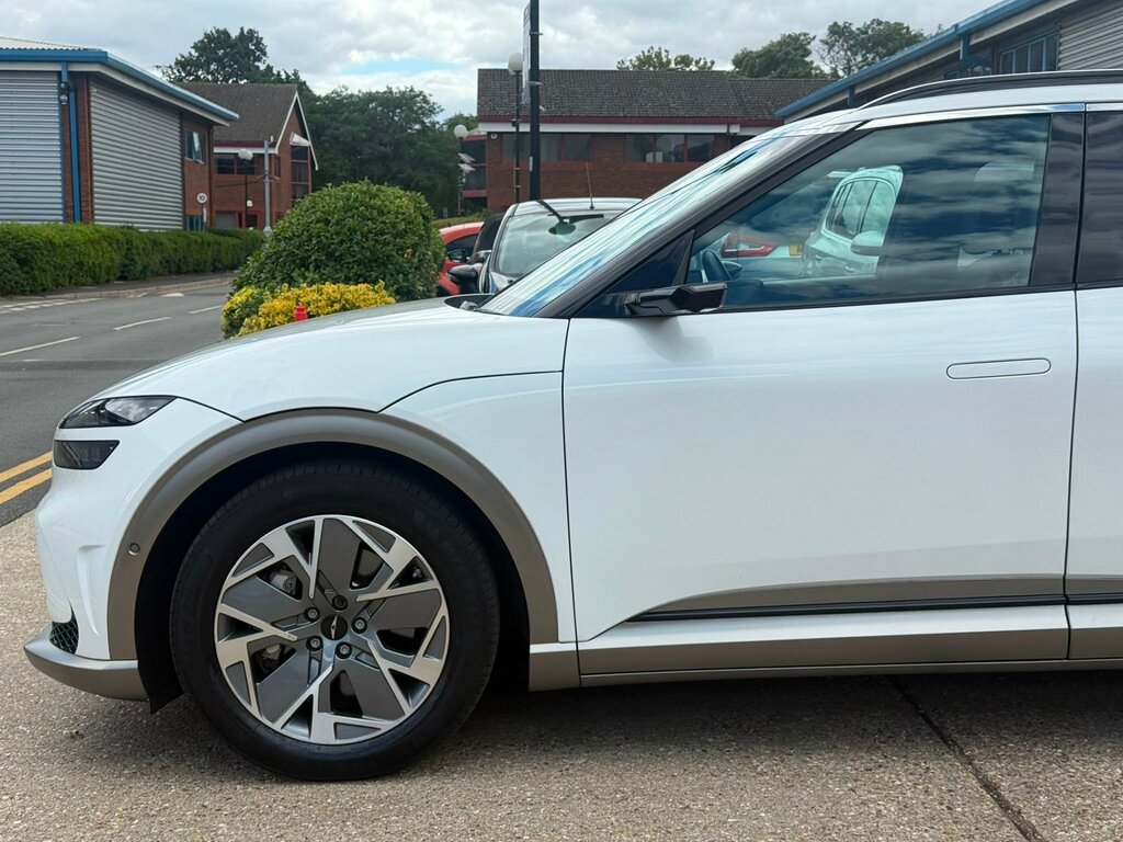 Genesis GV60 77.4Kwh Premium Suv 229 Ps White #55