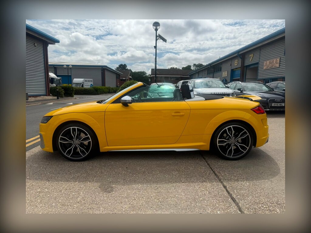 Audi TTS 2.0 Tfsi Roadster S Tronic Quattro Euro Yellow #4