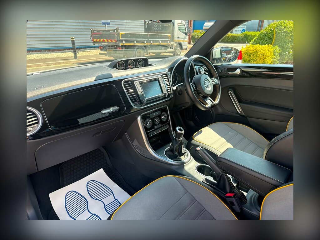 Volkswagen Beetle 2.0 Tdi 150 R-line Dsg White #10