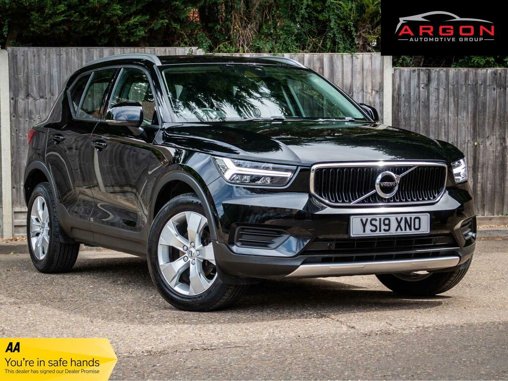 Volvo XC40 2.0 D3 Momentum Euro 6 Ss Black