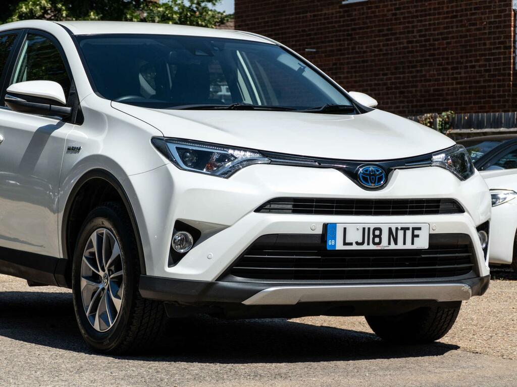 Toyota Rav 4 Icon White #6