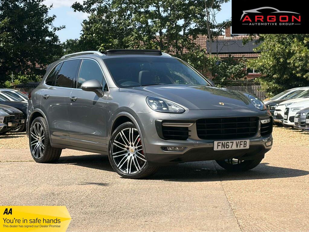 Porsche Cayenne Turbo Grey