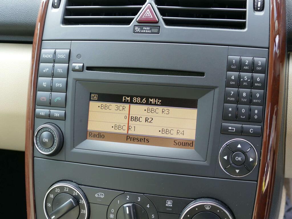 Mercedes-Benz A Class 1.5 A160 Blueefficiency Classic Se 95 Bhp Grey #26