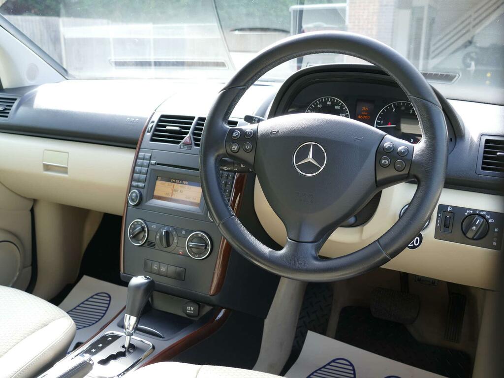 Mercedes-Benz A Class 1.5 A160 Blueefficiency Classic Se 95 Bhp Grey #3