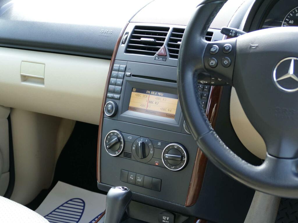 Mercedes-Benz A Class 1.5 A160 Blueefficiency Classic Se 95 Bhp Grey #14
