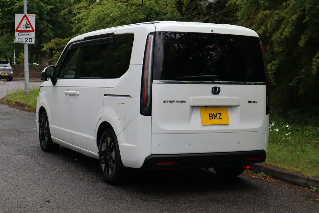 Honda StepWagon 2.0I V-tec Ehev Air Hybrid Atkinson-cycle 8S White #5