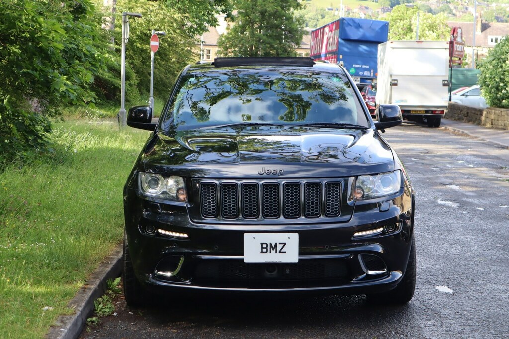 Jeep Grand Cherokee Black #8