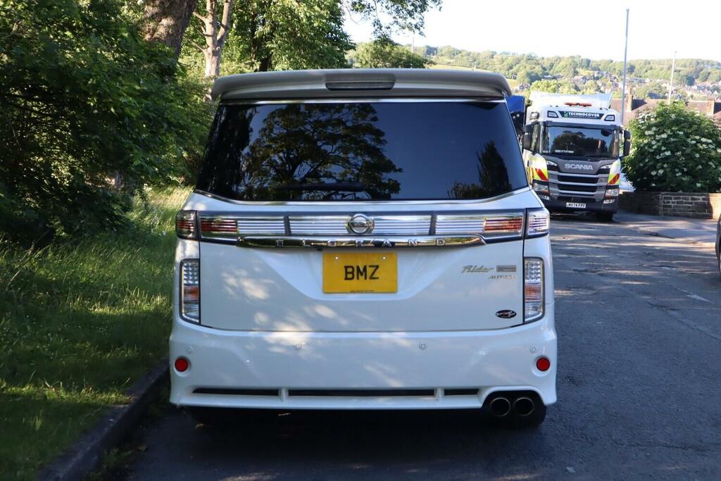 Nissan Elgrand 350 3.5 V6 Autec Rider High Performance Spec Premi White #4