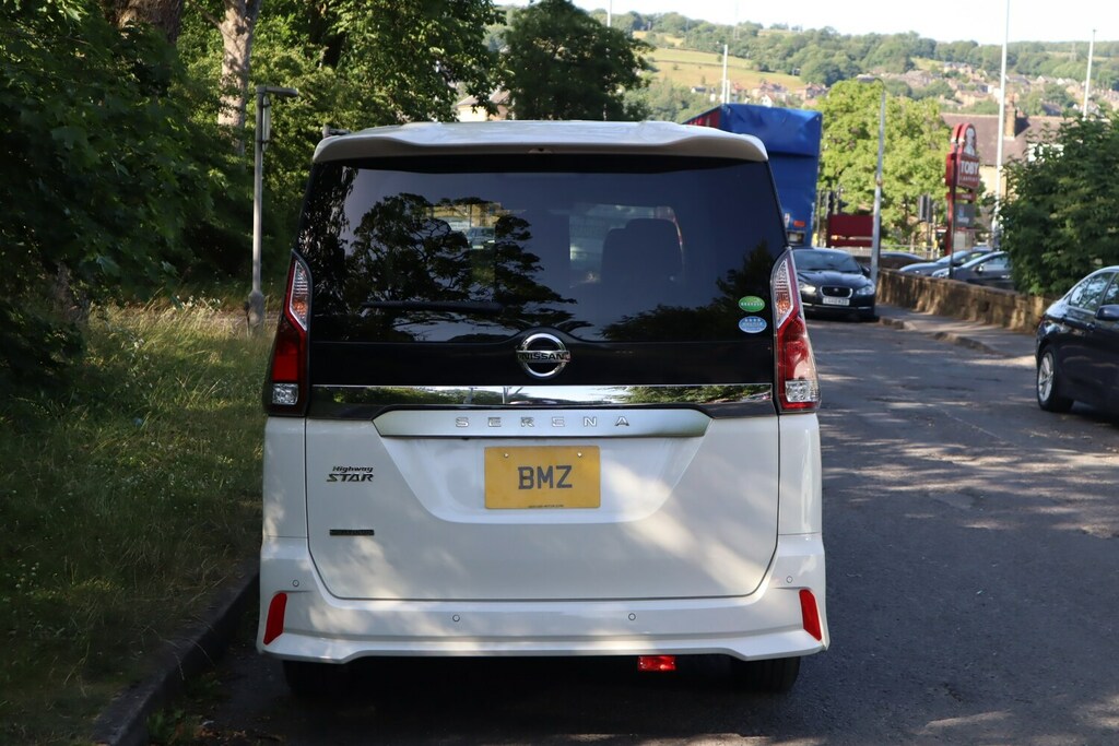 Nissan Serena 2.0 S-hybrid Highway Star V Selction II 8S White #4