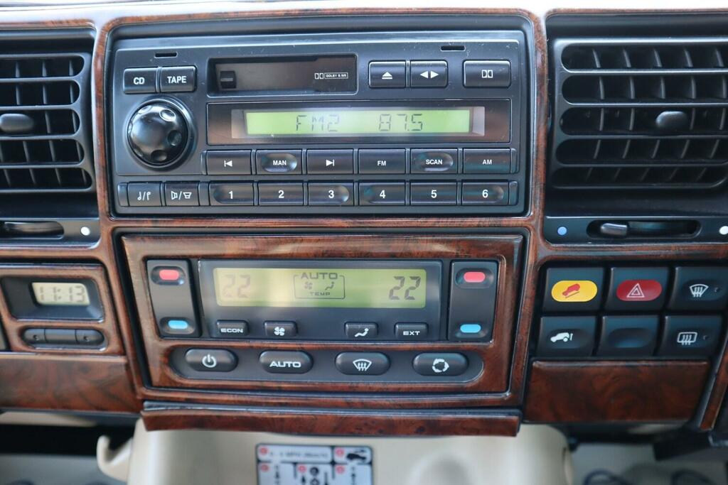 Land Rover Discovery Metropolis Black #16