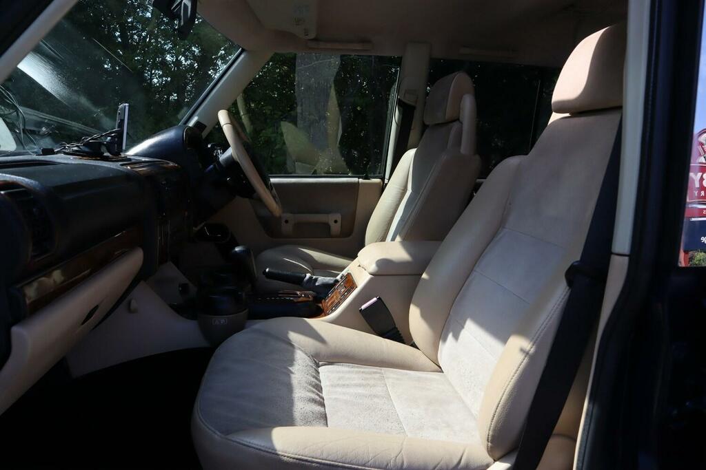 Land Rover Discovery Metropolis Black #12