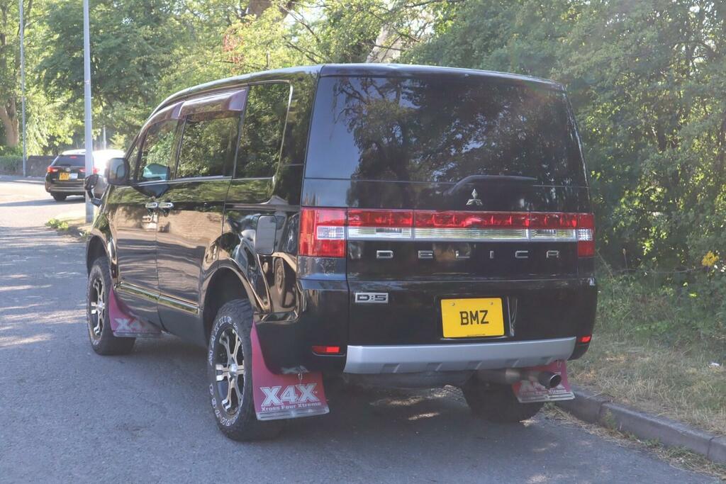 Mitsubishi Delica D5 2.4 G Navi Package 4Wd 8S Lift Kit Black #5
