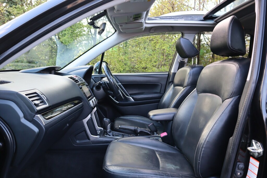 Subaru Forester I Xe Premium White #12