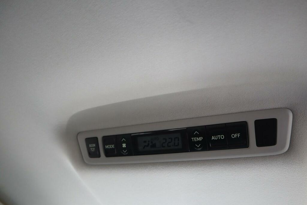 Toyota Alphard 240X Fresh Import Carplay Bimta Cert 2.4 White #21