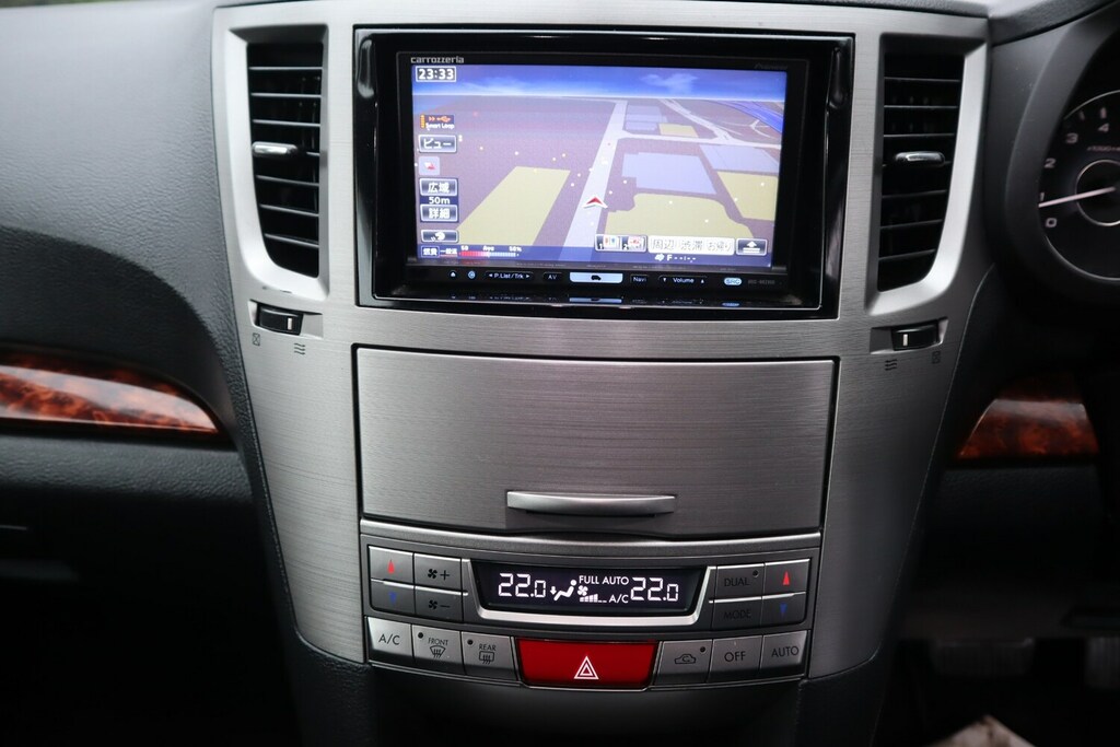 Subaru Legacy Se Red #16
