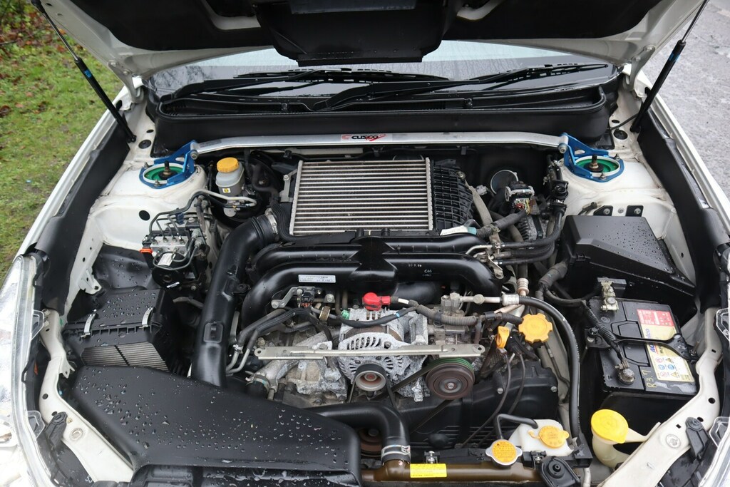 Subaru Legacy Se Red #21