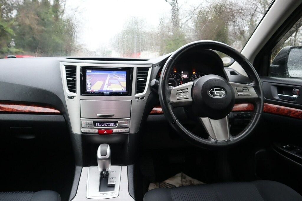 Subaru Legacy Se Red #14