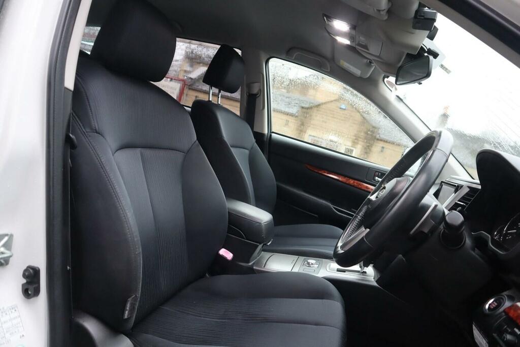 Subaru Legacy Se Red #9