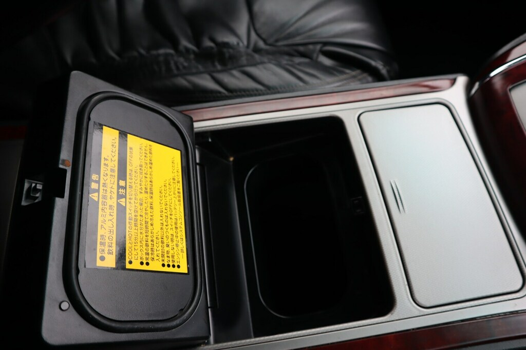 Toyota Vellfire 2.4 Auto 5d Black #18