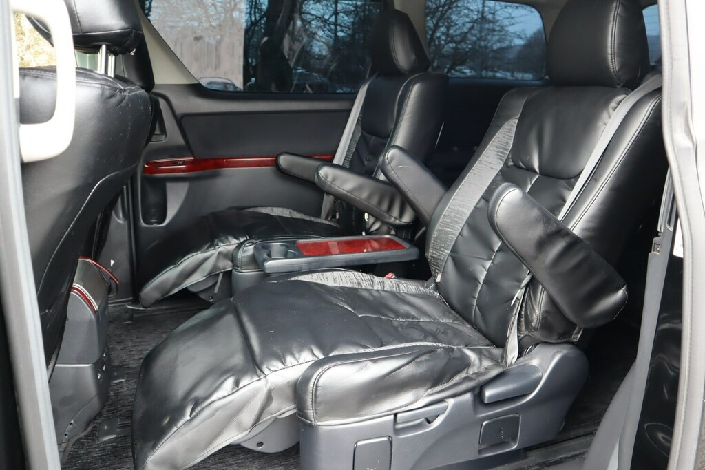 Toyota Vellfire 2.4 Auto 5d Black #11