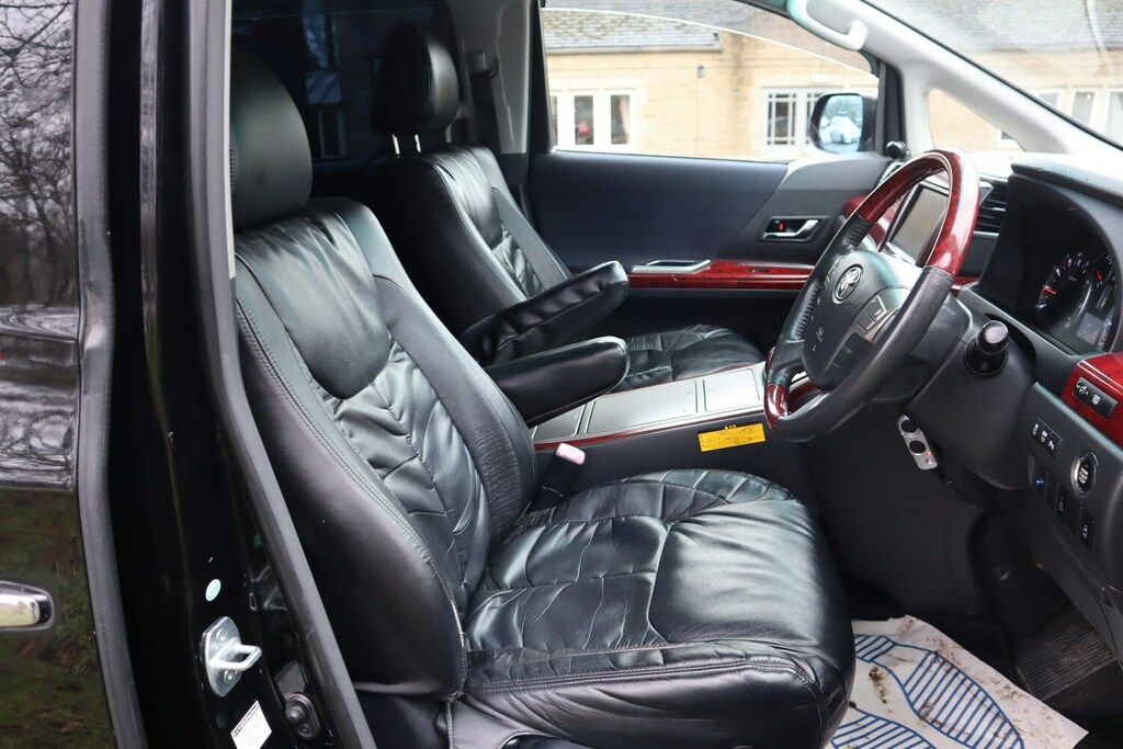 Toyota Vellfire 2.4 Auto 5d Black #9