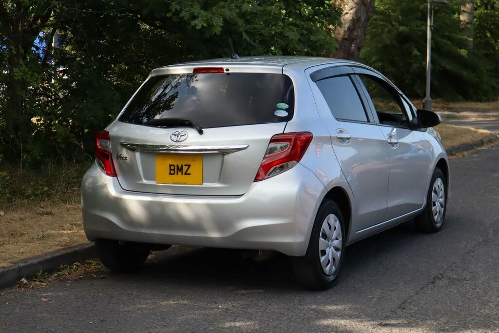 Toyota Yaris Hatchback White #3