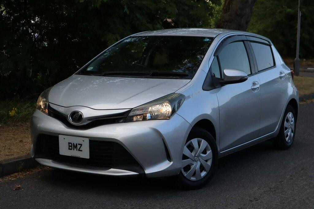 Toyota Yaris Hatchback White #22