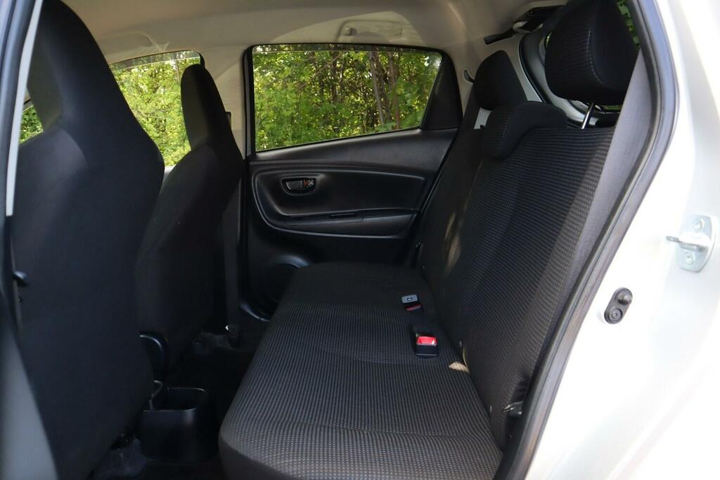 Toyota Yaris Hatchback White #11