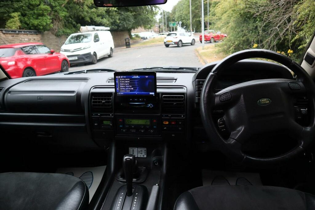 Land Rover Discovery Suv Black #14
