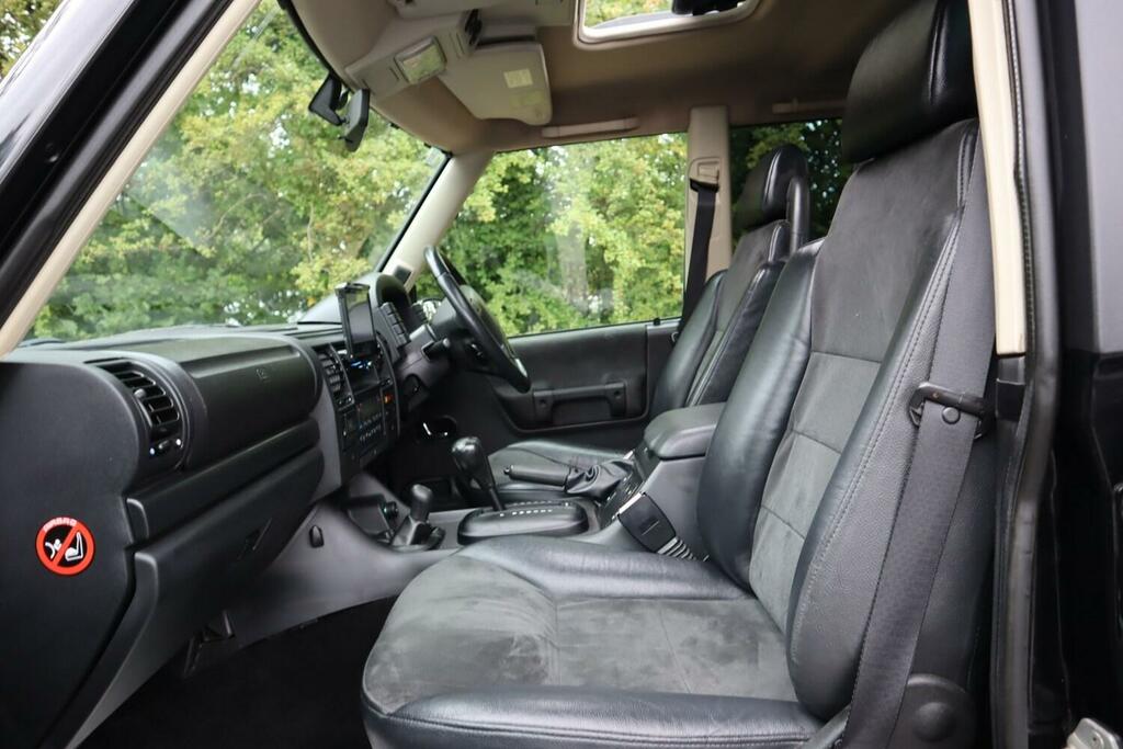 Land Rover Discovery Suv Black #12