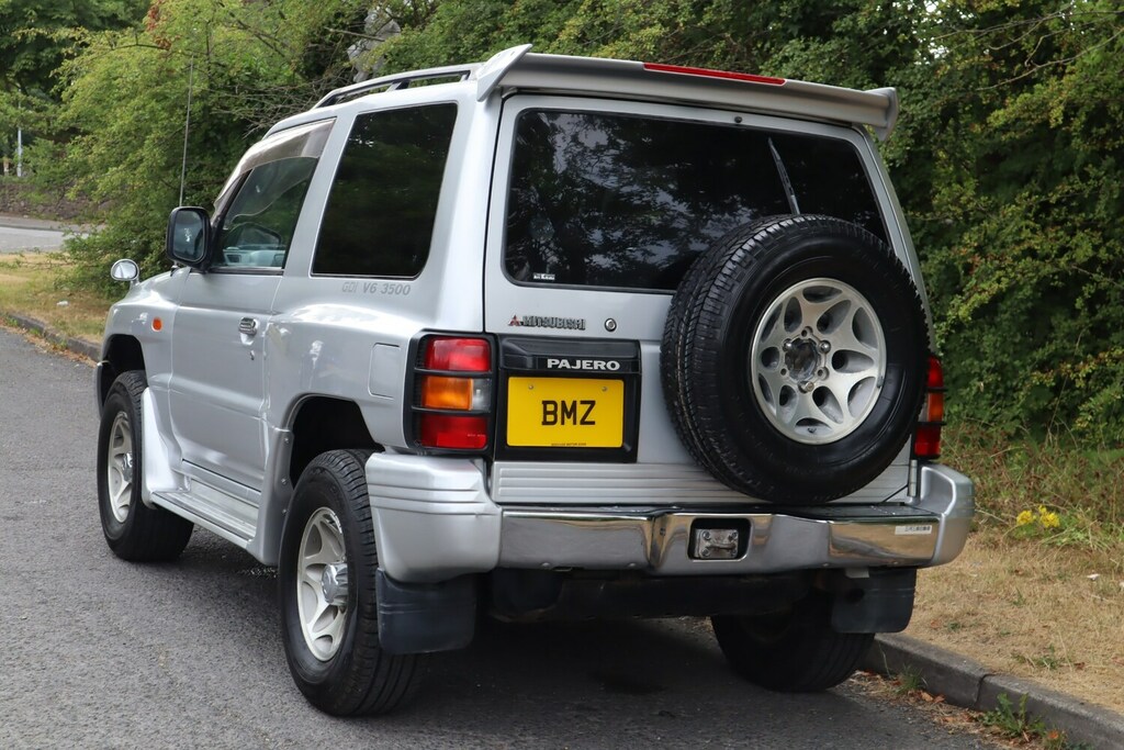 Mitsubishi Shogun 3.5 V6 Gdi Zr Wide Body Swb 4Wd 245Bhp Silver #5
