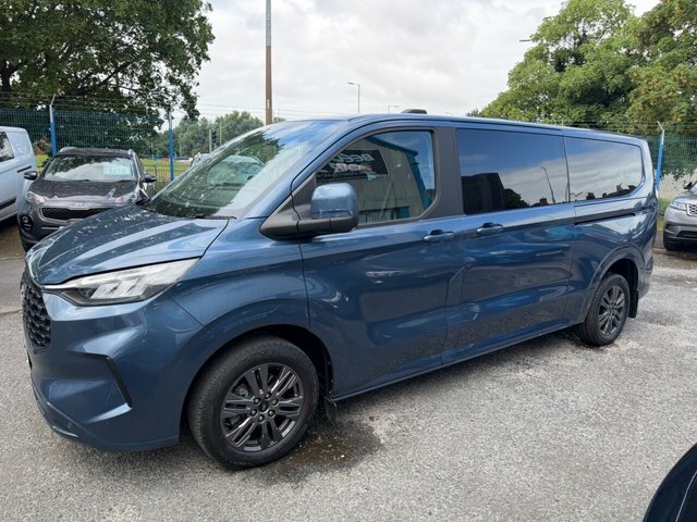 Ford Tourneo Custom 2025 2.0 320 Ecoblue Titanium Luxe Minibus Double Blue #6