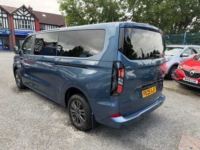 Ford Tourneo Custom 2025 2.0 320 Ecoblue Titanium Luxe Minibus Double Blue #5