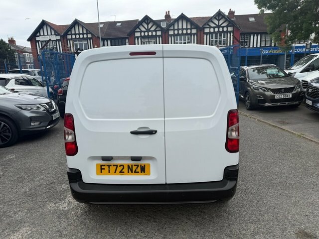 Peugeot Partner 2023 1.5 Bluehdi 1000 Professional Premium Stand White #4