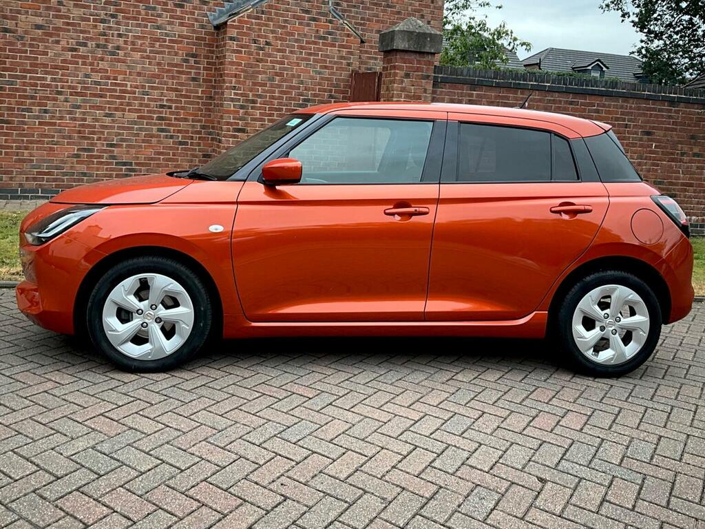 Suzuki Swift Hatchback 1.2 Mhev Motion Cvt Euro 6 Ss 20 KT24FCM Orange #4