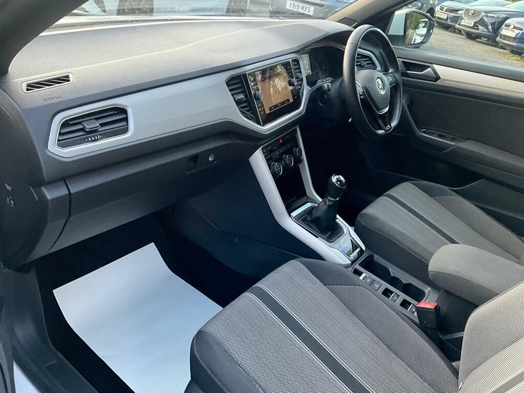 Volkswagen T-Roc Black #10