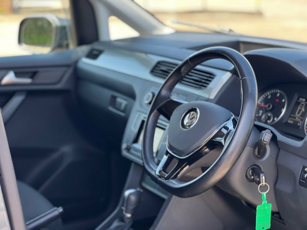 Volkswagen Caddy Maxi Life C20 Life Tdi Green #12