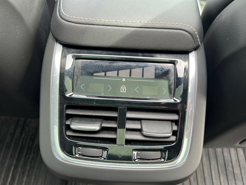 Volvo XC60 Volvo Estate 2.0 T6 Rc Phev Inscription Expression Grey #26