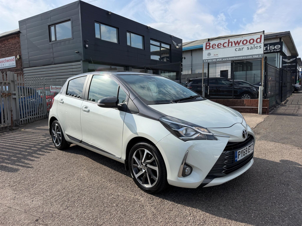 Toyota Yaris 1.5 Vvt-i Y20 Euro 6 White