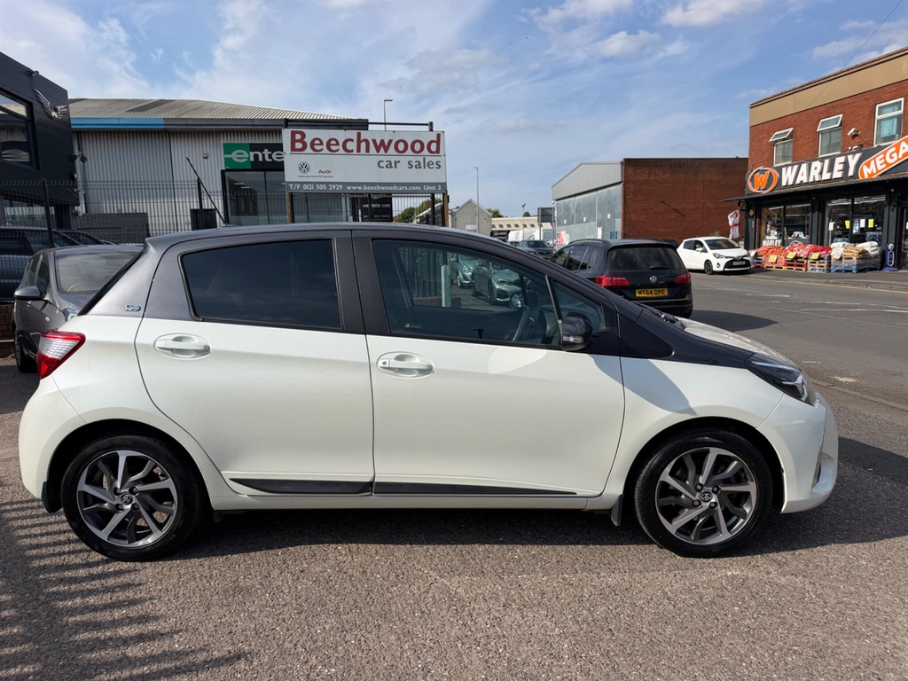 Toyota Yaris 1.5 Vvt-i Y20 Euro 6 White #2