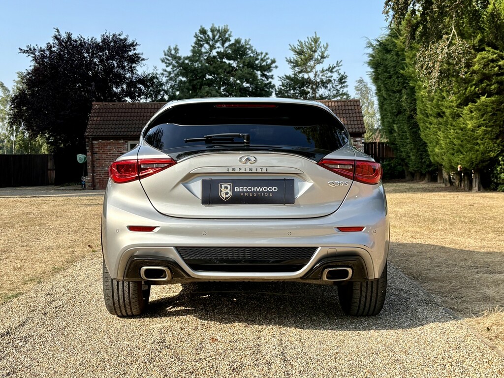 Infiniti Q30 Hatchback 2.0 T Sport 201969 Grey #5