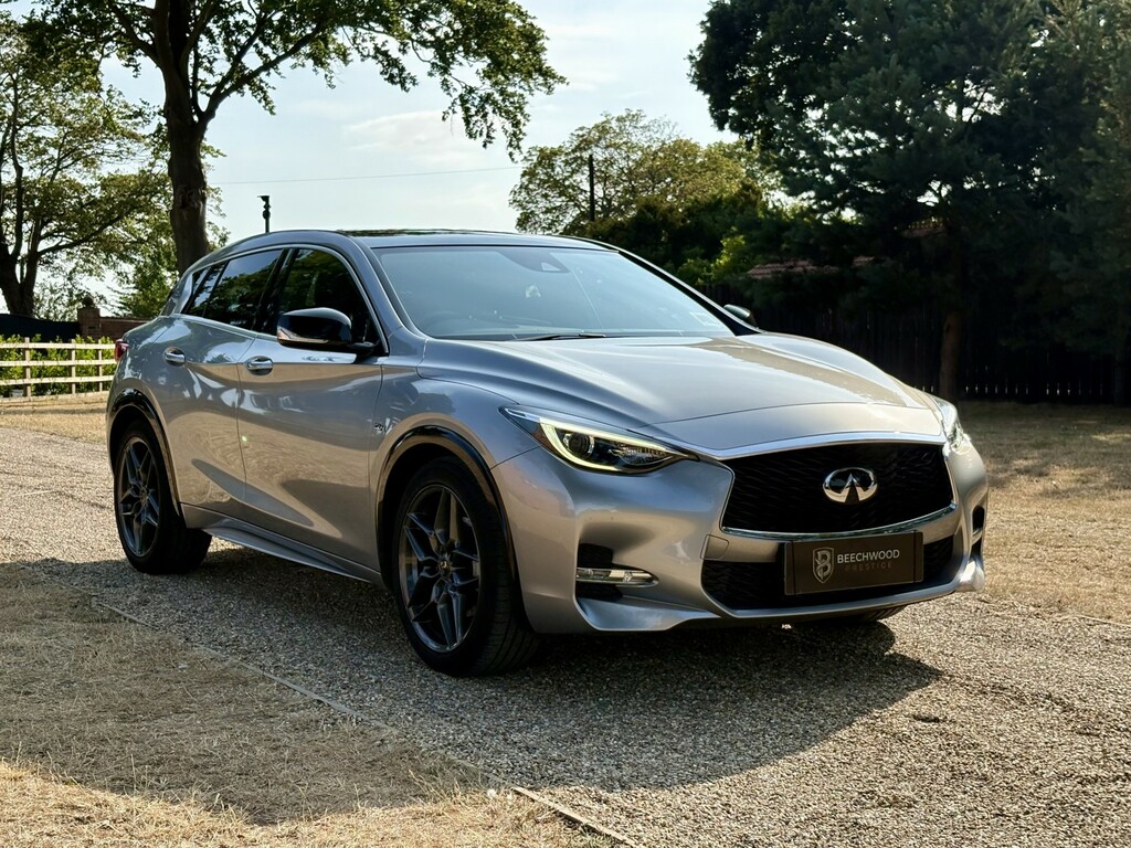 Infiniti Q30 Hatchback 2.0 T Sport 201969 Grey