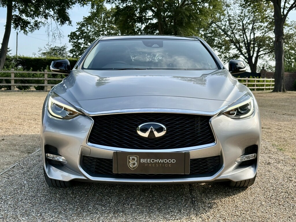 Infiniti Q30 Hatchback 2.0 T Sport 201969 Grey #4